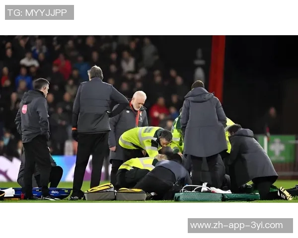 阿尔瓦拉多腿部受伤紧急返回更衣室希望尽快恢复状态