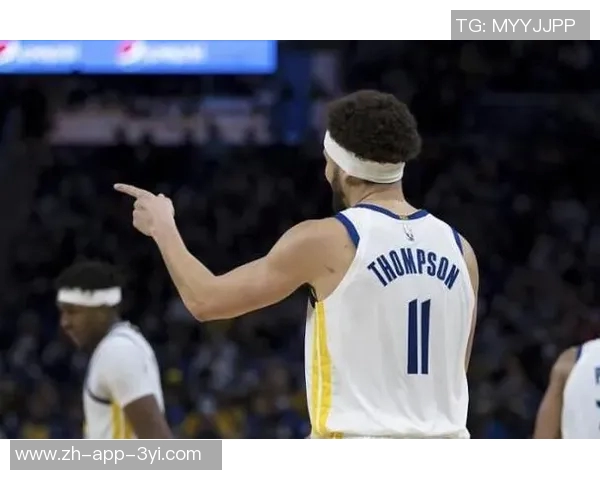 克莱半场表现平平仅得9分1篮板正负值显著下滑引发关注 克莱半场表现平平仅得9分1篮板正负值显著下滑引发关注