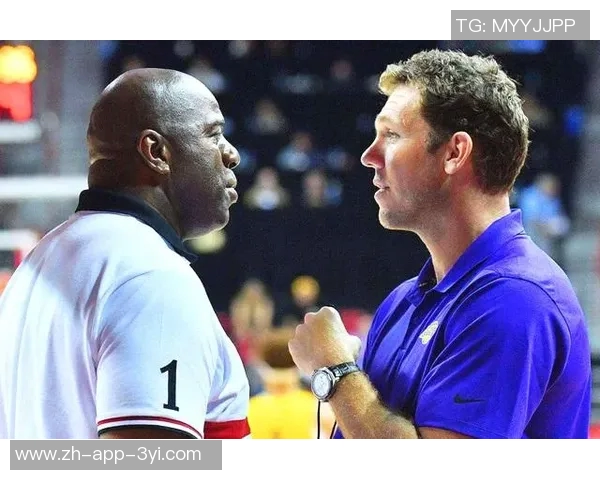 门兴格拉德巴赫宣布施罗德正式担任新任体育总监职务 门兴格拉德巴赫宣布施罗德正式担任新任体育总监职务