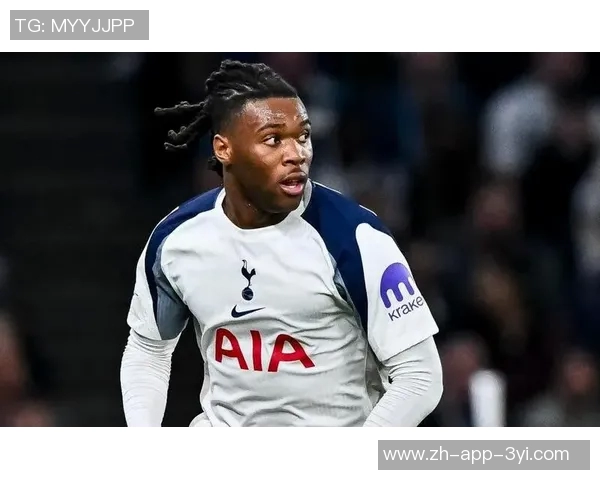 热刺后卫乌多吉在伦敦街头遭经纪人持枪威胁事件引发关注 热刺后卫乌多吉在伦敦街头遭经纪人持枪威胁事件引发关注